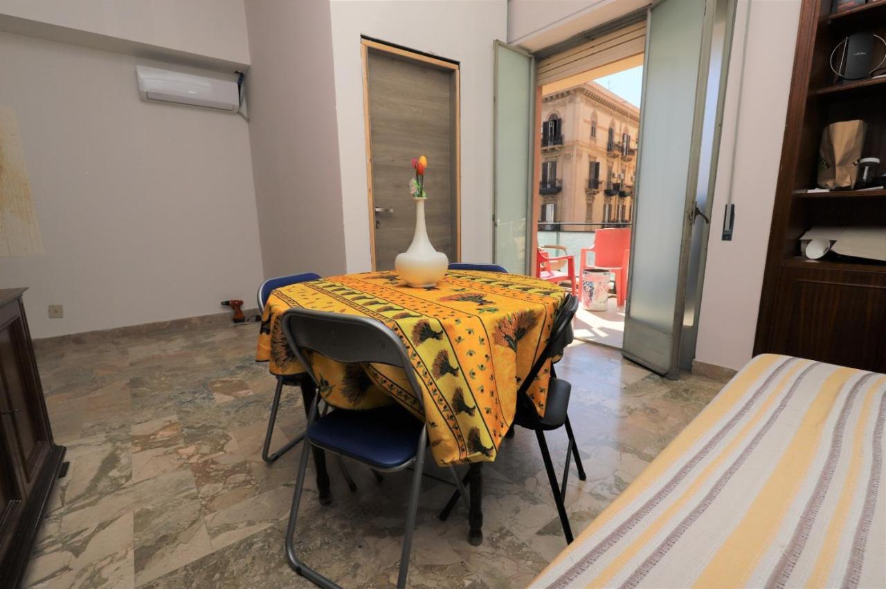 דירות פלרמו Casa Studenti E Giovani Turisti Fkk - Giochi Di Societa Ed Intimo Party - Volontari Benvenuti מראה חיצוני תמונה