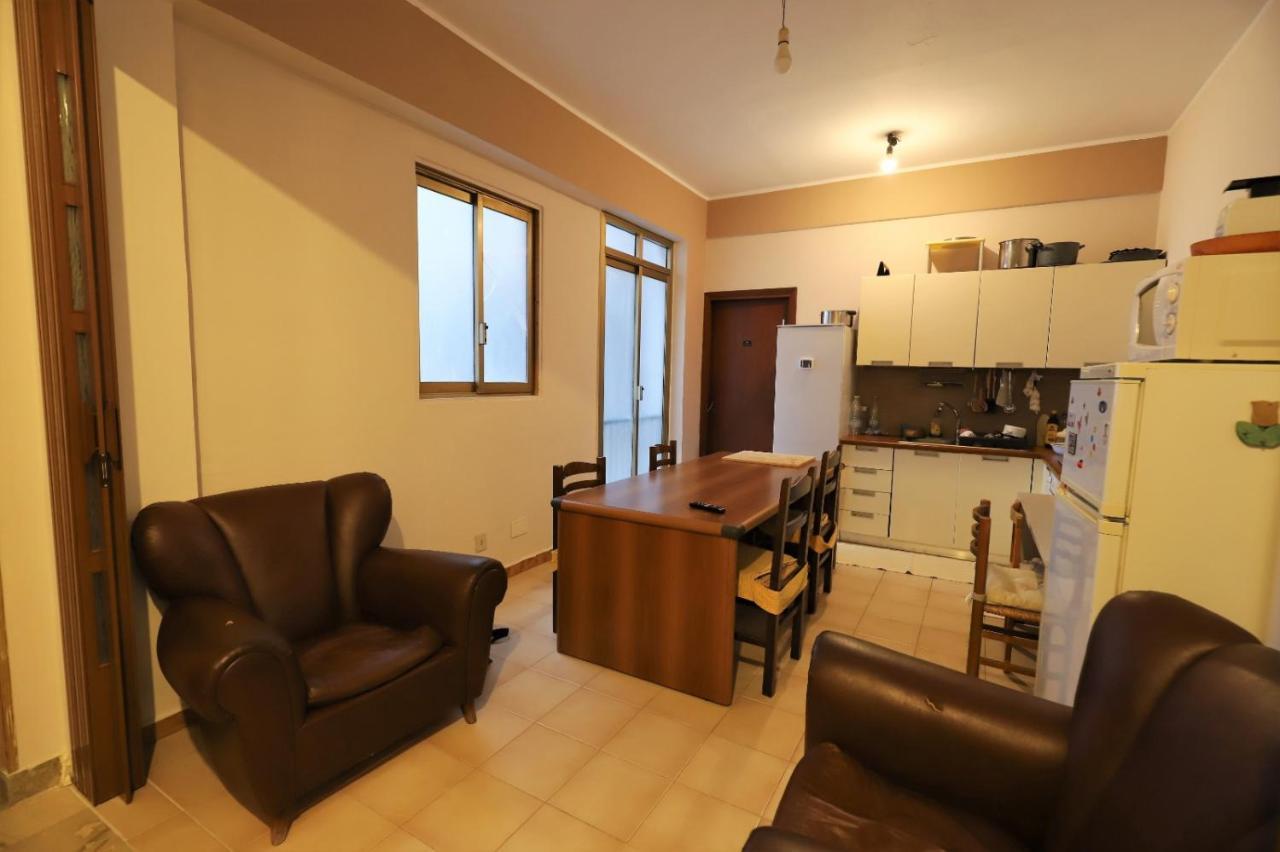 דירות פלרמו Casa Studenti E Giovani Turisti Fkk - Giochi Di Societa Ed Intimo Party - Volontari Benvenuti מראה חיצוני תמונה